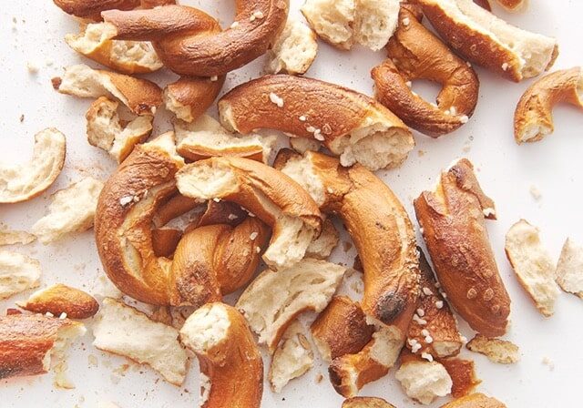 PretzelBroken428_1440x Medium